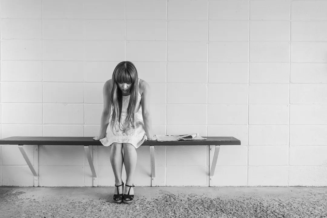 如何学会与过去和解？这里有一份实用指南